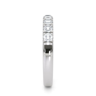 Round Cut Classic Pavé Band – Medium