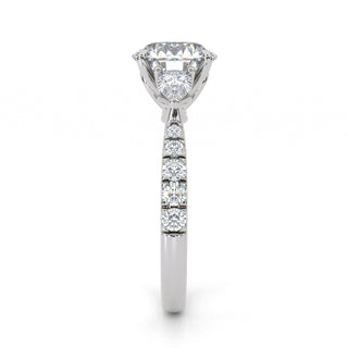 Anillo de diamantes pavé redondos serenos de 1,5 ct