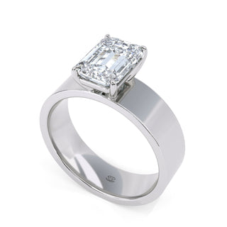 Alianza Vela con pavé de diamantes y esmeralda de 2,0 ctw