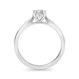 Anillo de compromiso con piedra lateral cónica ovalada de 1,0 ctw