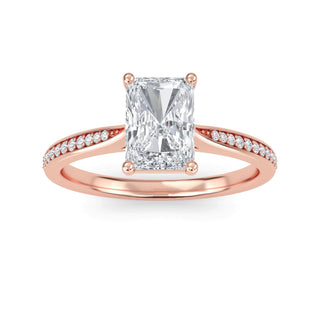Anillo de compromiso con piedra lateral cónica radiante de 1,0 ctw
