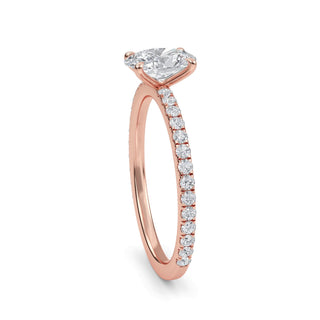 Anillo de compromiso clásico ovalado con piedra lateral de 1,0 ctw