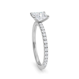 Anillo de compromiso clásico de princesa con piedra lateral de 1,0 ctw