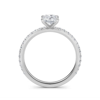 Anillo de compromiso clásico con piedra lateral esmeralda de 1,0 ctw