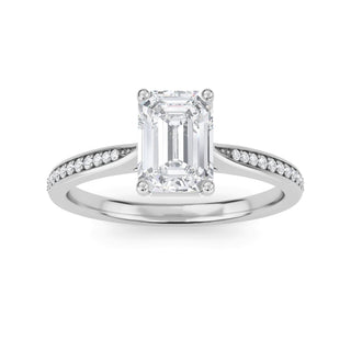 Anillo de compromiso con piedra lateral cónica de esmeralda de 1,0 ctw