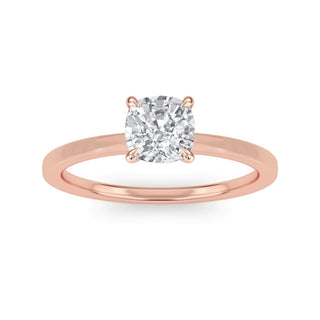 Anillo de compromiso solitario clásico de talla cojín de 1,0 ctw