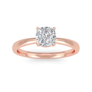 Anillo de compromiso solitario minimalista de talla cojín de 0,9 quilates