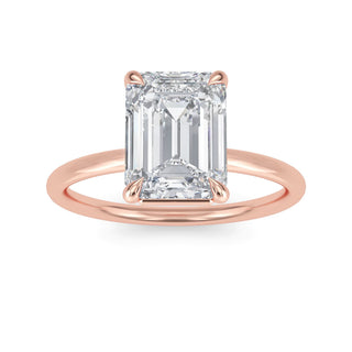 Anillo de compromiso solitario estilo bisel con corte esmeralda de 2,0 cts.
