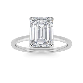 Anillo de compromiso solitario estilo bisel con corte esmeralda de 2,0 cts.